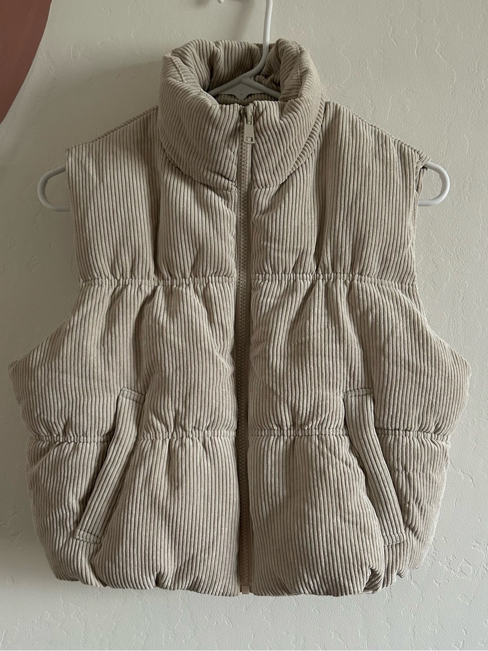 Love Tree beige/cream Corduroy Puffer Vest- Women's Sleeveless Jacket size Small